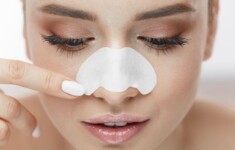 togliere i punti neri dal naso