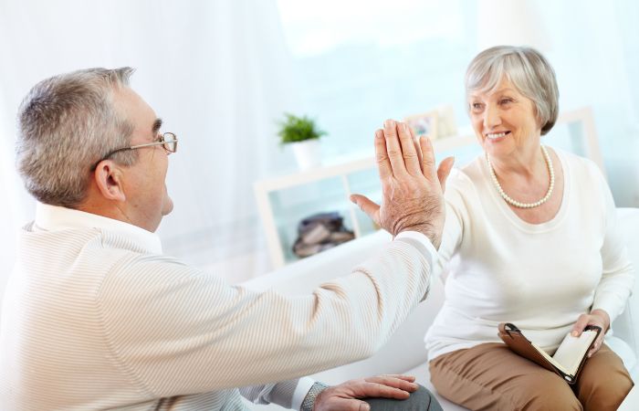 Mantenere relazioni sociali da anziani